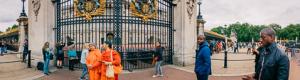 Visiteurs au Palais Buckingham de Londres